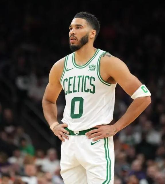 雄鹿爆发新星，逆转取胜刷新纪录，凯尔特人球队迎来希望！